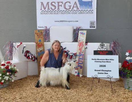 Hootnanny Acres Midget